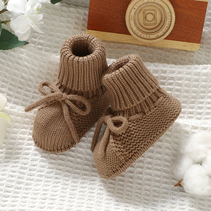LittleMaylah™ Knitted Baby Booties (0–18M) Soft, cozy, and adorable knitted baby shoes for newborn boys and girls. Perfect for keeping tiny feet warm and stylish. Ideal for everyday wear or as a baby shower gift.
