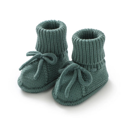 LittleMaylah™ Knitted Baby Booties (0–18M) Soft, cozy, and adorable knitted baby shoes for newborn boys and girls. Perfect for keeping tiny feet warm and stylish. Ideal for everyday wear or as a baby shower gift.