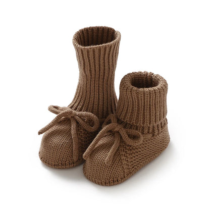LittleMaylah™ Knitted Baby Booties (0–18M) Soft, cozy, and adorable knitted baby shoes for newborn boys and girls. Perfect for keeping tiny feet warm and stylish. Ideal for everyday wear or as a baby shower gift.