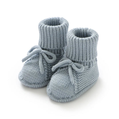 LittleMaylah™ Knitted Baby Booties (0–18M) Soft, cozy, and adorable knitted baby shoes for newborn boys and girls. Perfect for keeping tiny feet warm and stylish. Ideal for everyday wear or as a baby shower gift.