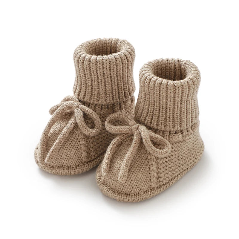 LittleMaylah™ Knitted Baby Booties (0–18M) Soft, cozy, and adorable knitted baby shoes for newborn boys and girls. Perfect for keeping tiny feet warm and stylish. Ideal for everyday wear or as a baby shower gift.