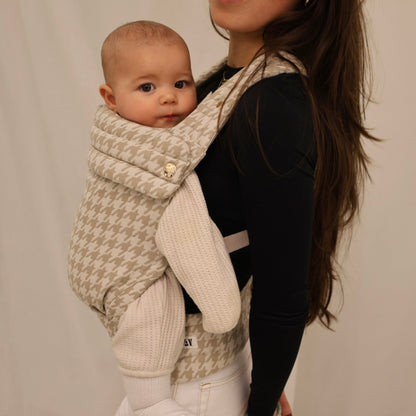LitlleMaylah™ Baby carrier - Classic Beige Houndstooth