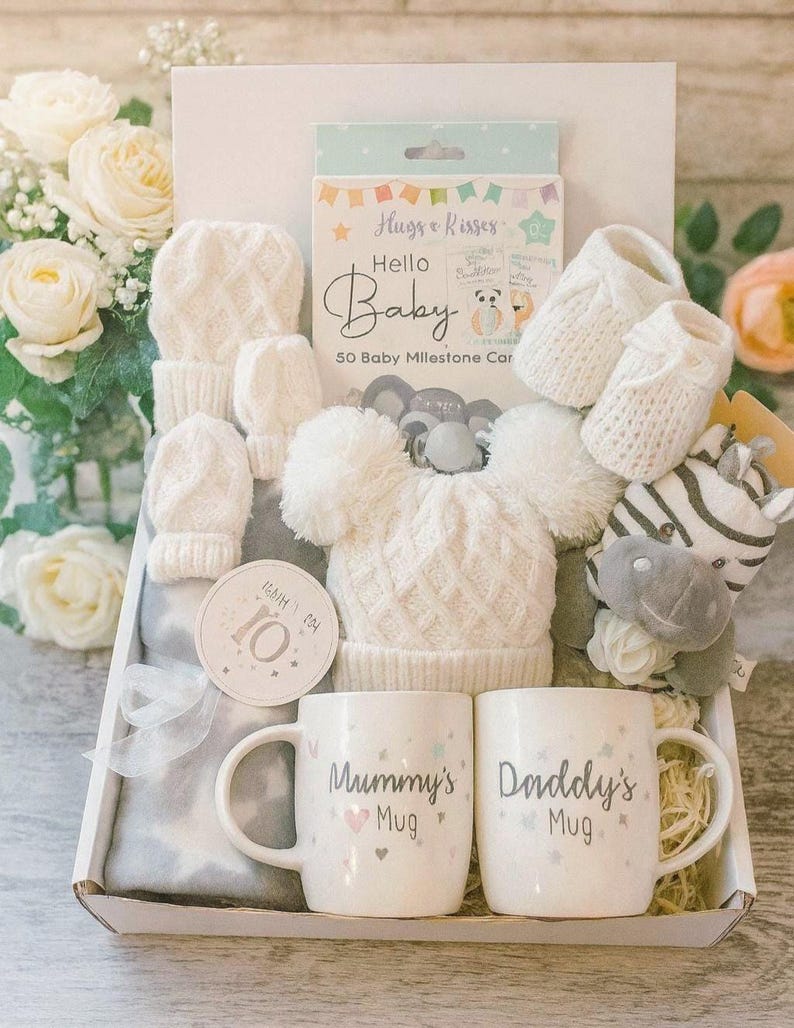 LittleMaylah™ Luxury Unisex Baby Gift Box – Newborn Hamper with Blanket, Soft Toy, Milestone Cards & Parent Mugs